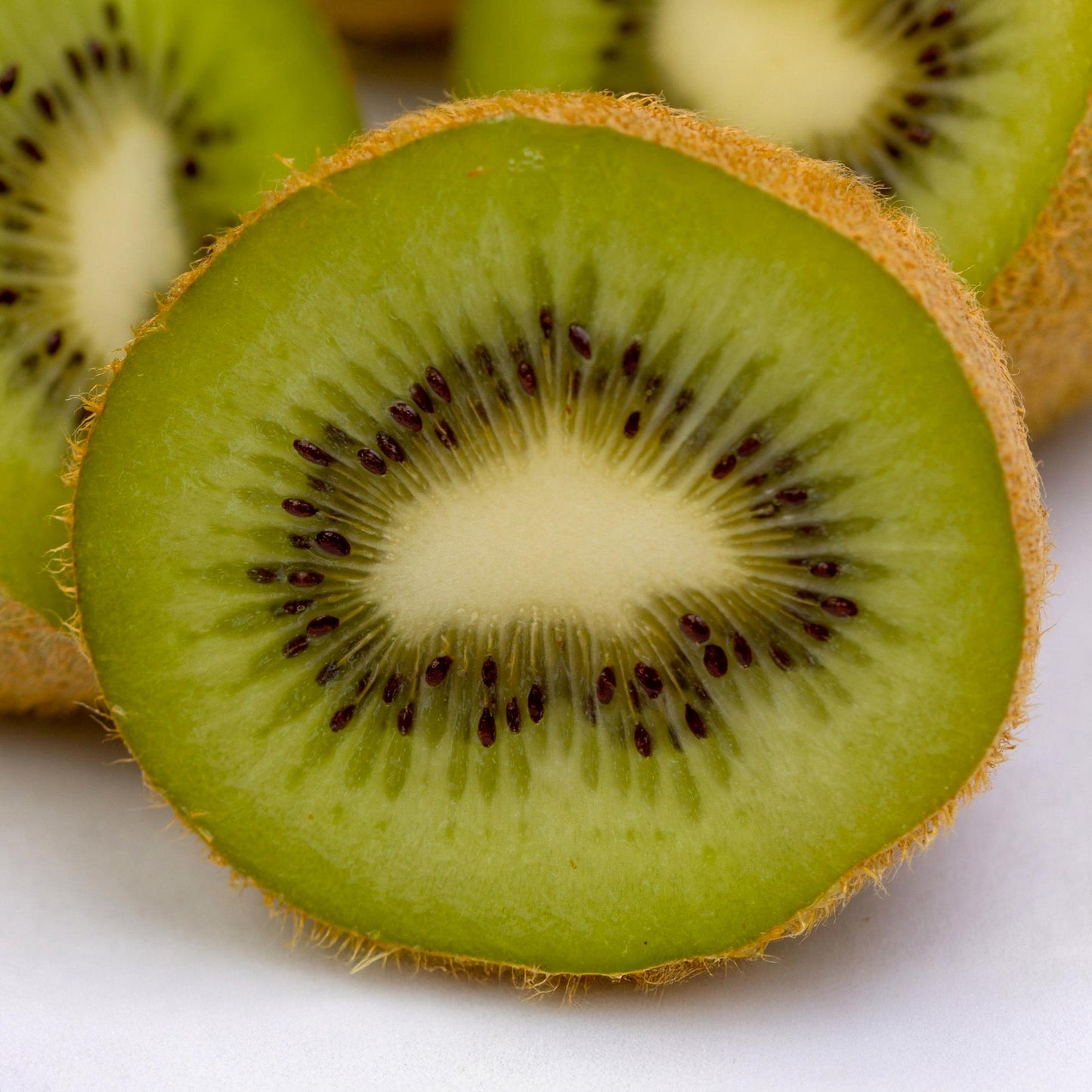 GreenboutiQ - Obstpflanze - Grüne Kiwi - Actinidia deliciosa Jenny - Grüne Frucht - 2 Pflanzen - Topf 15cm Höhe 50cm